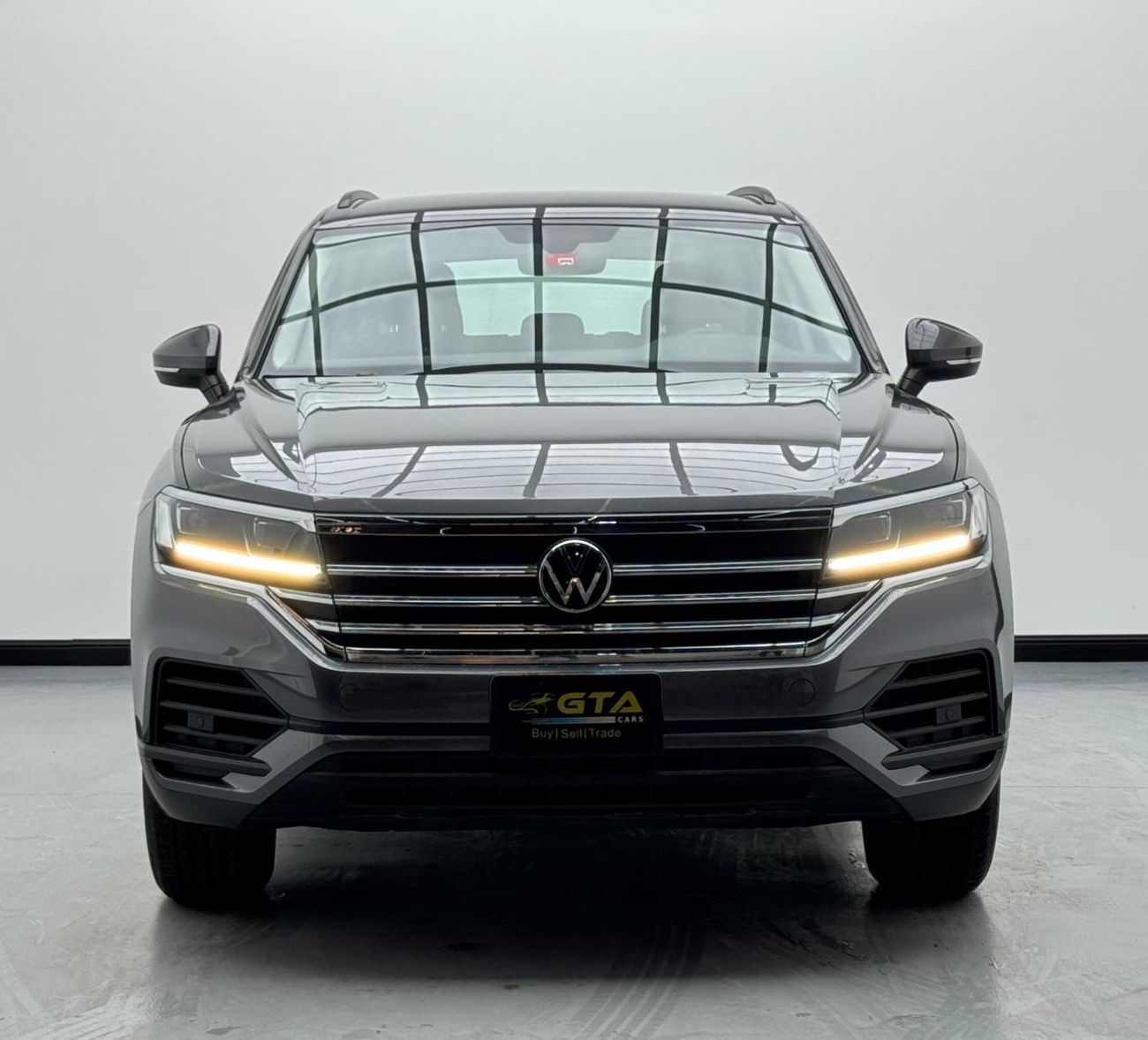 Volkswagen Touareg Trendline 3.0L 2023 Volkswagen Touareg Trendline, VW Service History, 2026 VW Warranty, Excellent Co