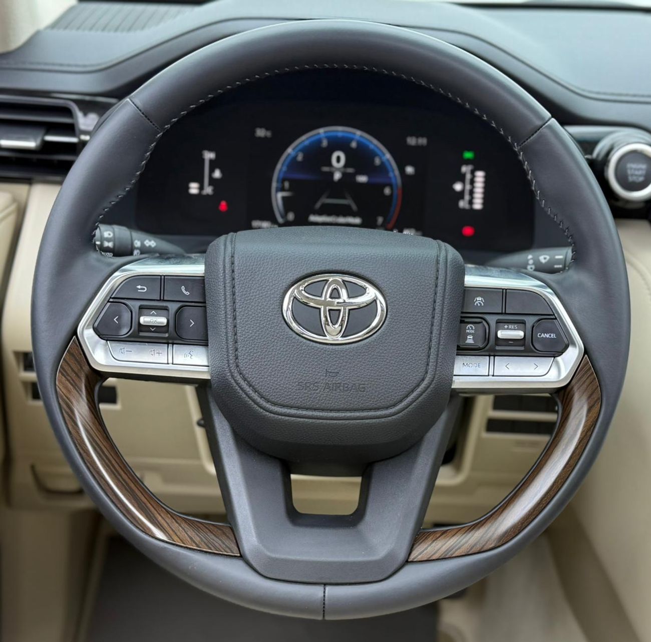 تويوتا لاند كروزر GXR 4.0L 2025 Toyota Land Cruiser GXR Top, Toyota Warranty + Service Pack, Low Km, 7 Seater, GCC