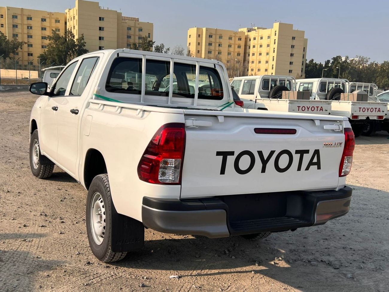 تويوتا هيلوكس 2025 Toyota Hilux Double Cabin Pickup Power Window 2.4L 4-Cyl Turbo Diesel M/T 4x4 Only For africa