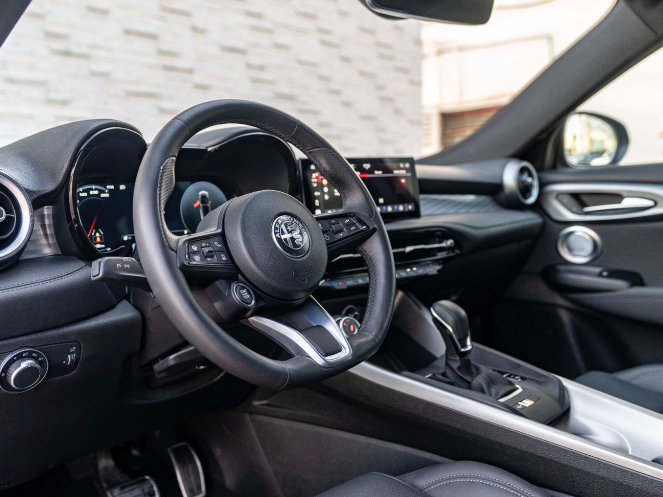 ألفا روميو تونالي Veloce