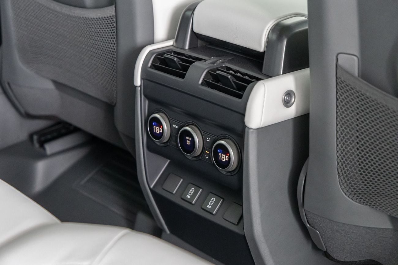 Land Rover Range Rover Land Rover Defender | 110 X-Dynamic HSE (P400) | GCC Specs | 2026 (Export)