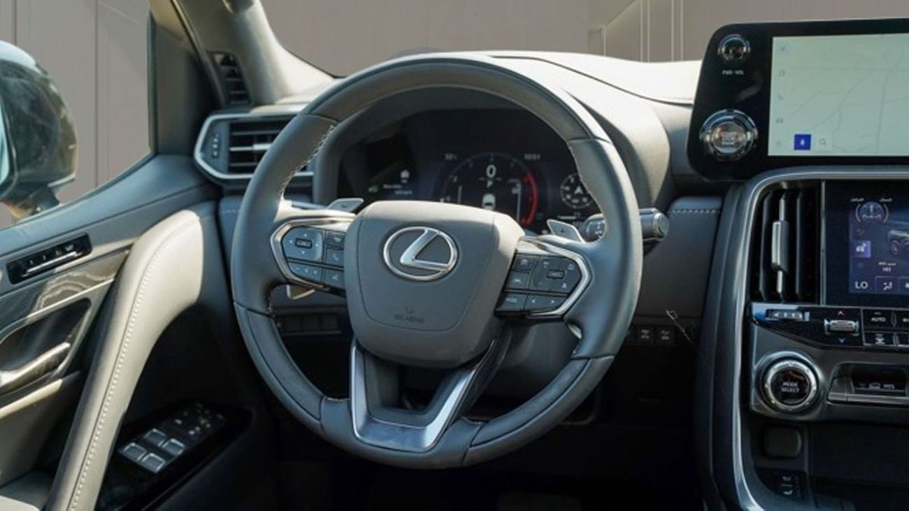 لكزس LX 600 لكزس LX600 أوفرتريل 3.5 بنزين 2025