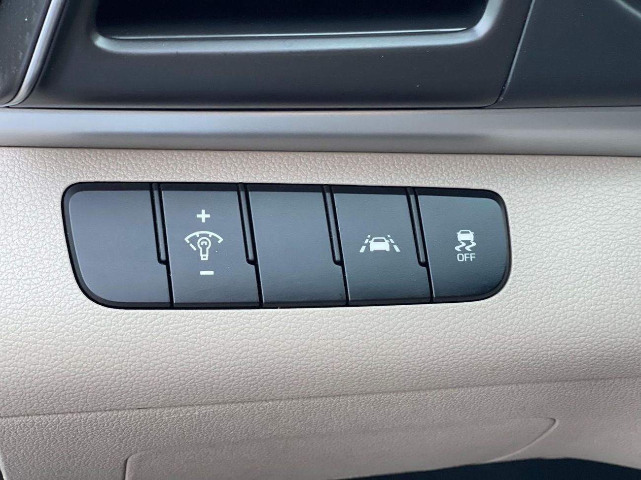 Hyundai Elantra Standard ELANTRA WHITE / LINE ASSIST /APPLE CAR PLAY