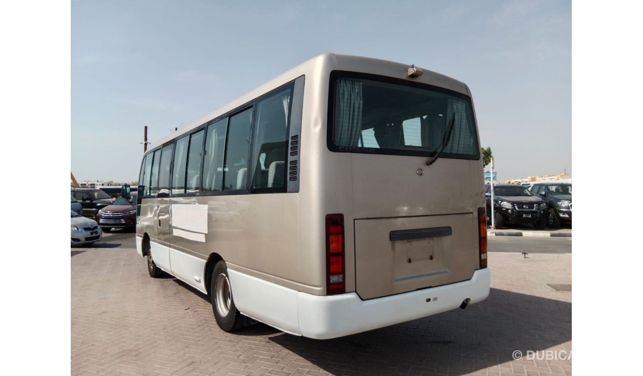 Nissan Caravan NISSAN CARAVAN BUS RIGHT HAND DRIVE (PM1331)