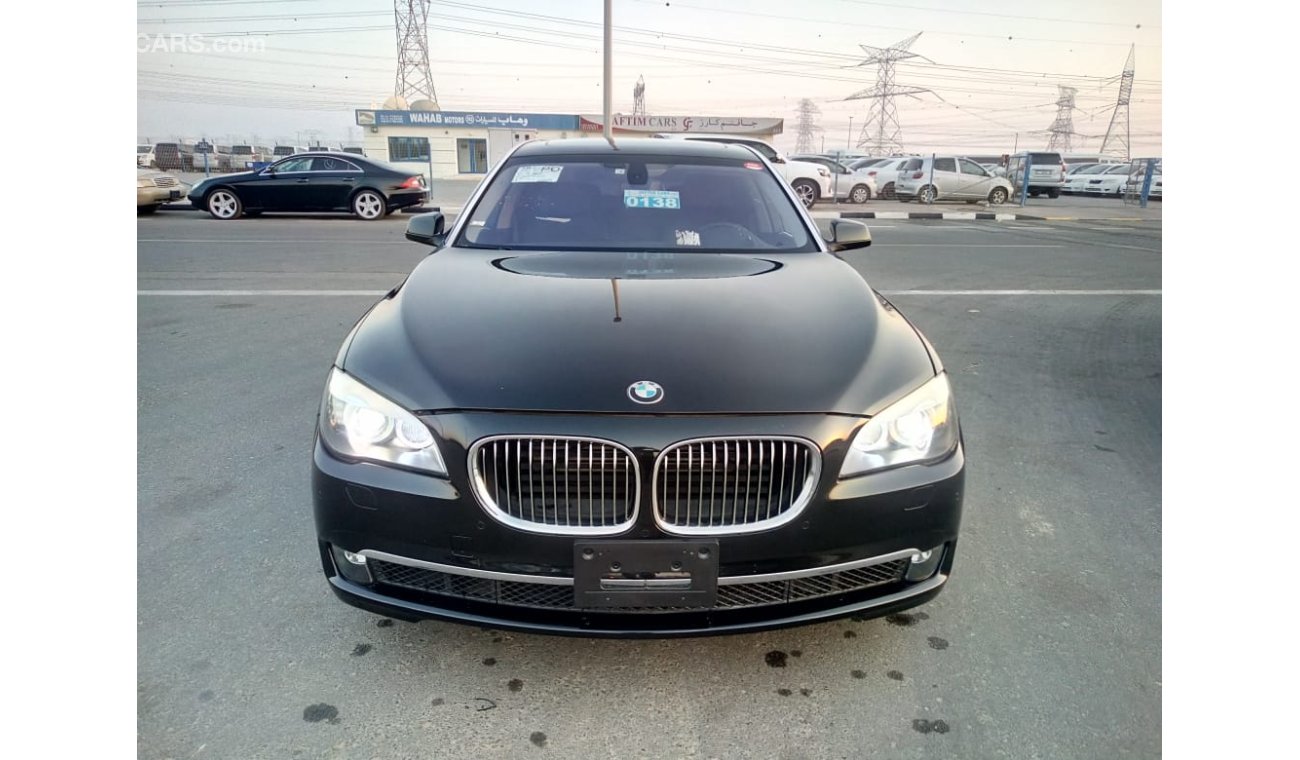 بي أم دبليو 750 BMW 750Li 2012 Twin Turbo Full Option Japan Specs