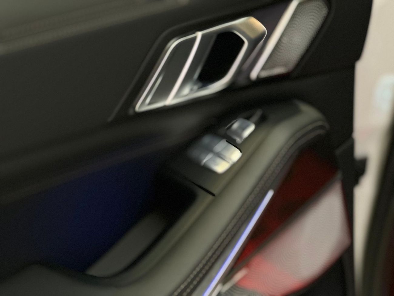 بي أم دبليو X7 xDriveM60i (6 Seats)