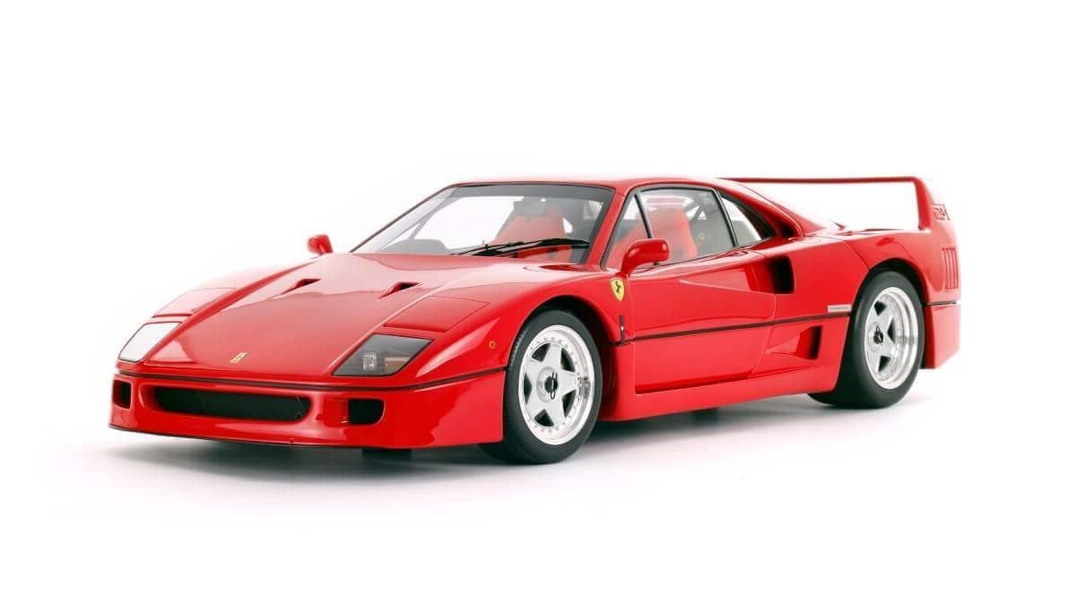 فيراري F40 cover - Front Left Angled