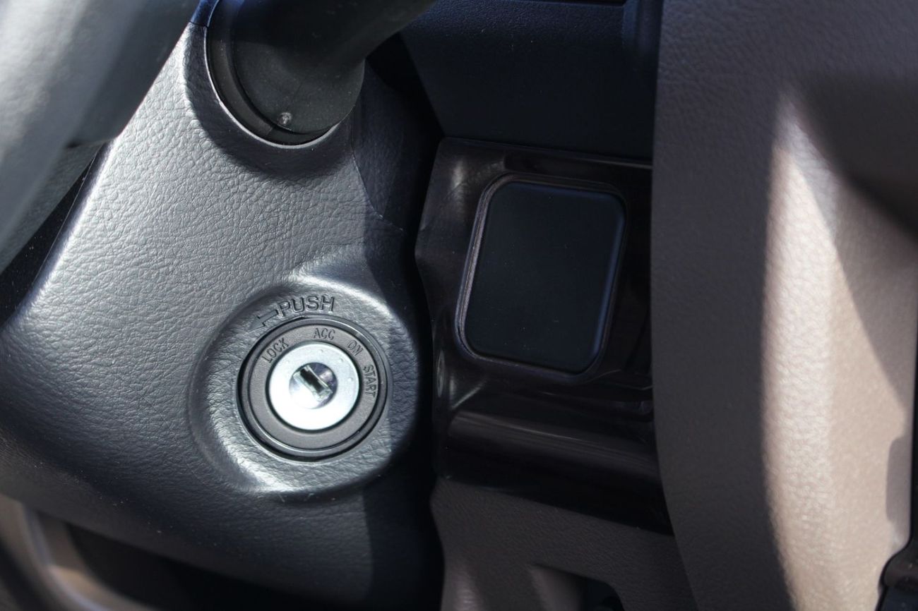 Toyota Land Cruiser Pick Up TOYOTA LANDCRUISER 79 2.8L DIESEL DOUBLE CAB STD E MANUAL