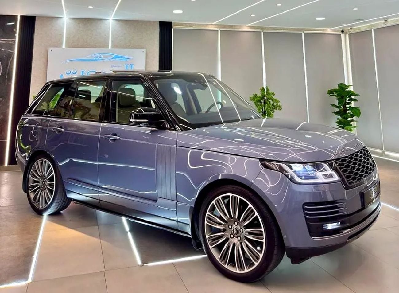 Land Rover Range Rover AUTOBIOGRAPHY VOGUE || GCC II FULLY LOADED I| PANORAMIC I| SCREENS || ACCIDENTS FREE