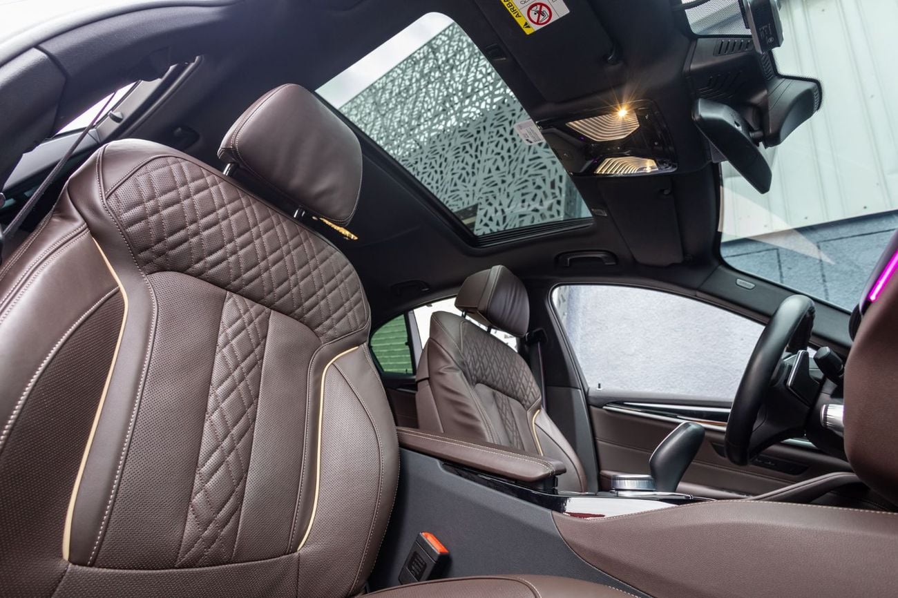 بي أم دبليو M550i