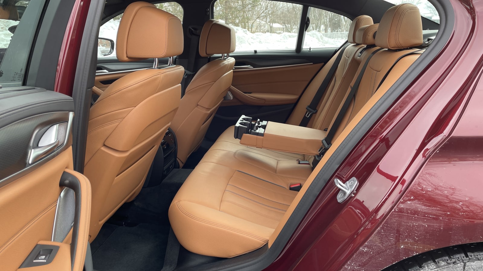 BMW 550i interior - Seats