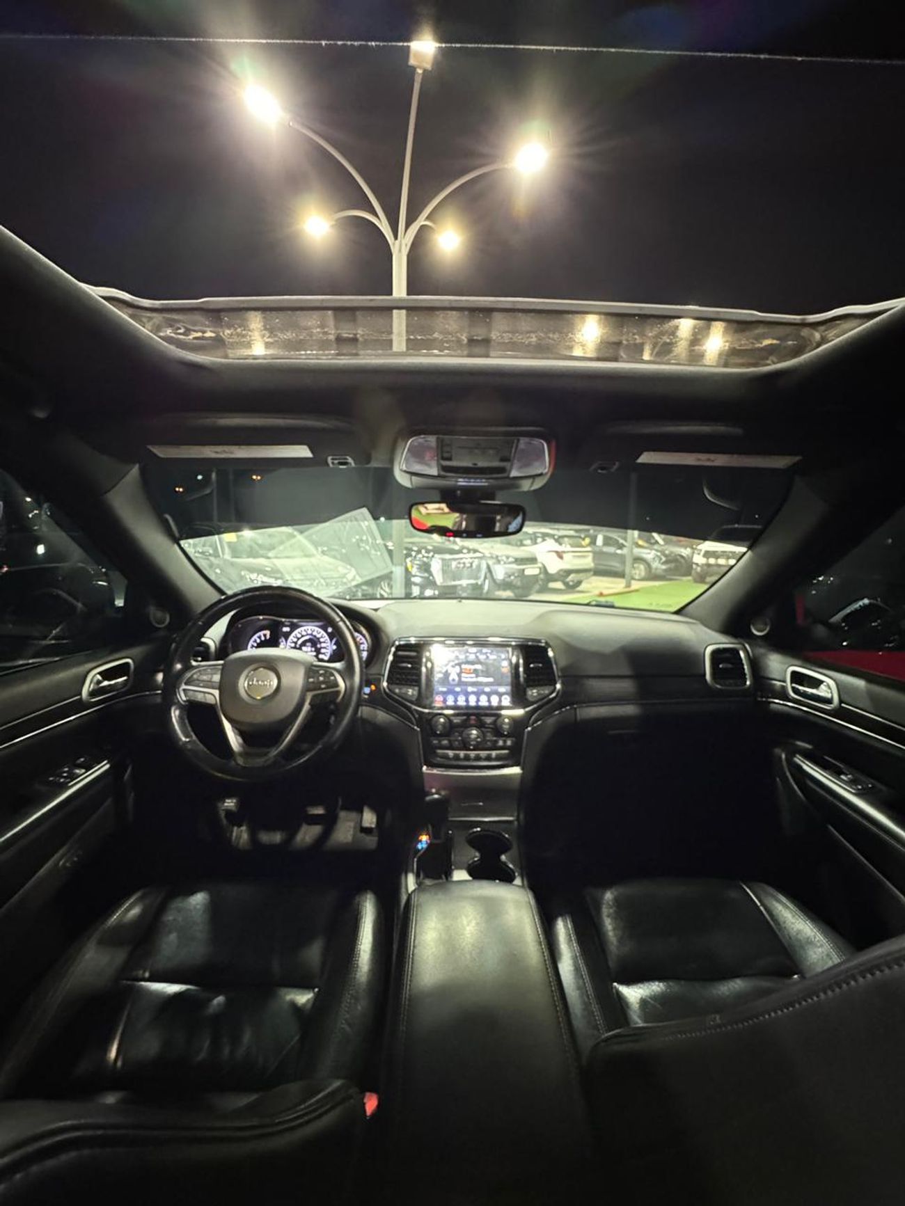 جيب جراند شيروكي Limited 3.6L