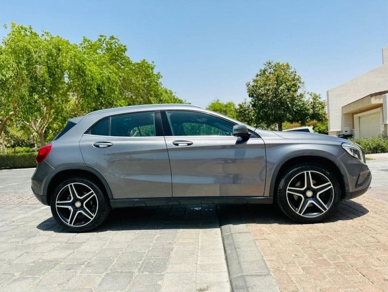 Mercedes-Benz GLA 250 1390 PM || GLA 250 2.0L || FULL AGENCY MAINTAINED ||GCC || PRISTINE CONDITION