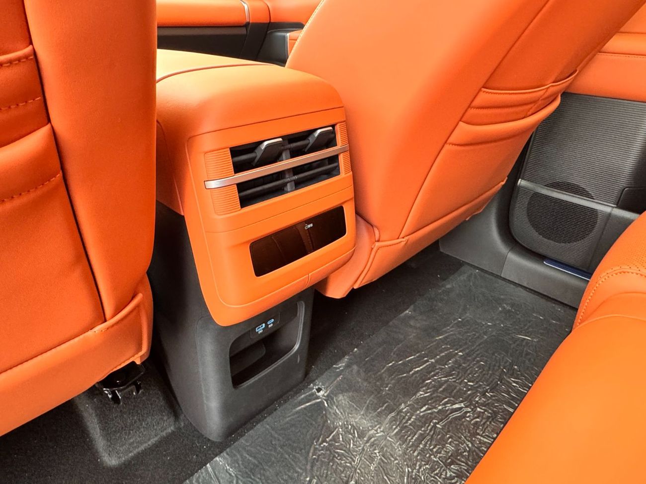 BYD Leopard Titanium 7 BYD Leopard 7 - 2025 (Export) Ready Stock