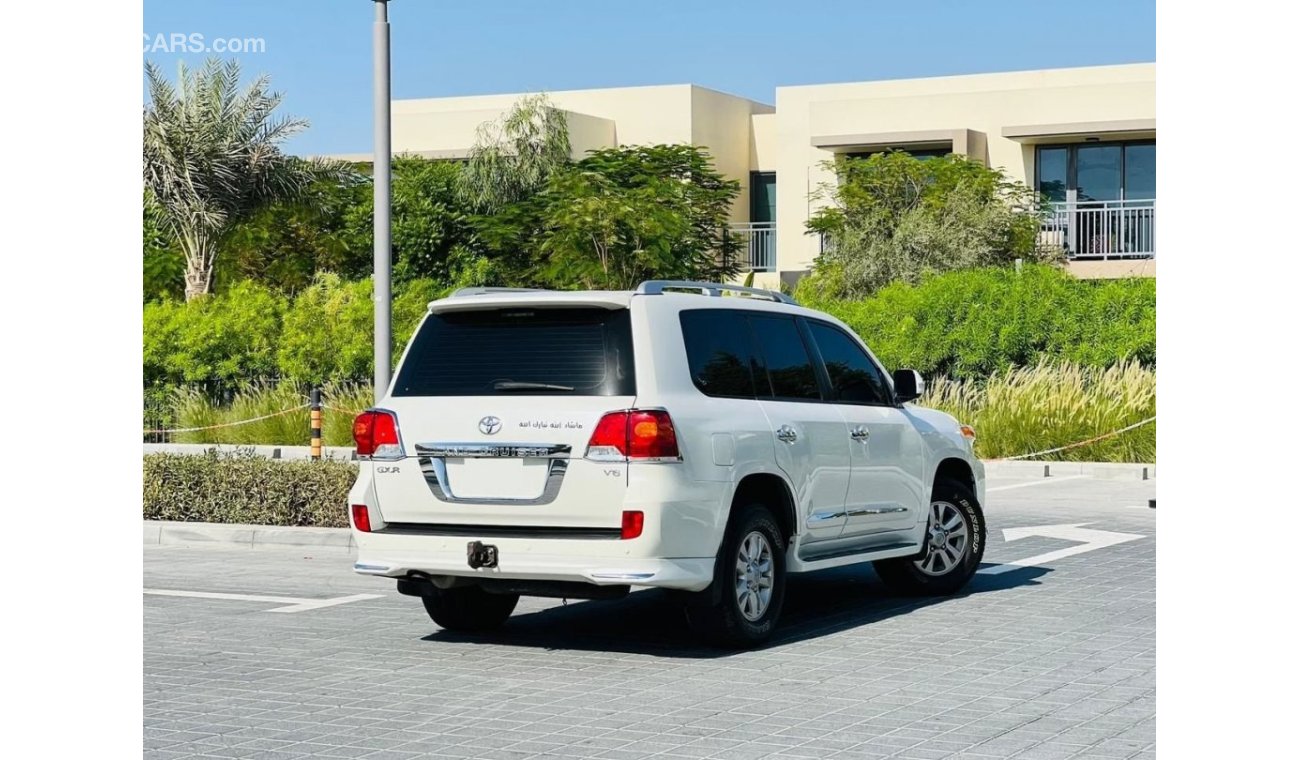 Toyota Land Cruiser GXR ll SUNROOF ll 0% DP ll GCC ll WELL MAINTAINED