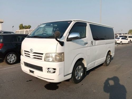 تويوتا هاياس TOYOTA HIACE VAN RIGHT HAND DRIVE (PM 887)