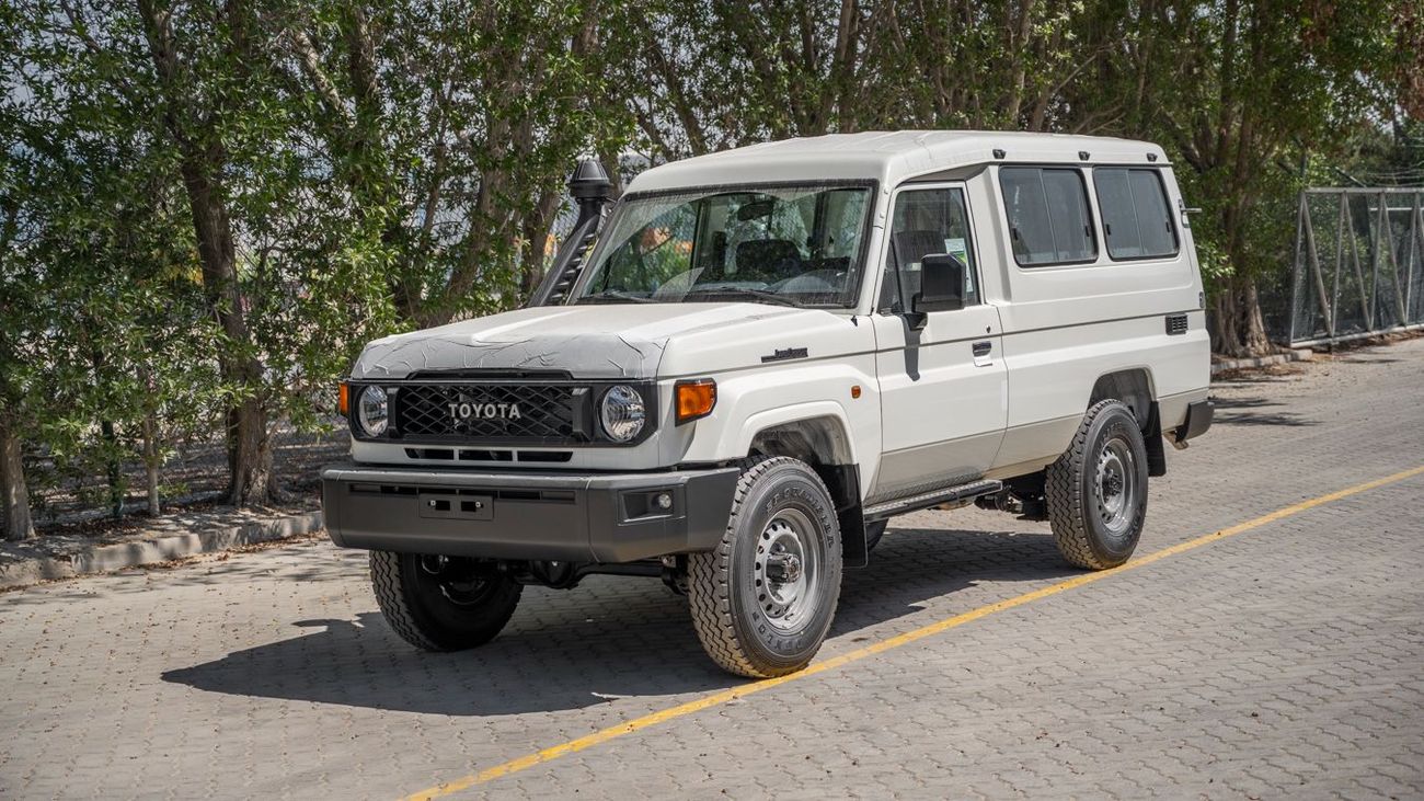 Toyota Land Cruiser 70 LC 78 HARDTOP 4.0L MT TOYOTA LANDCRUISER78 HARDTOP 4.0 AT -2026YM