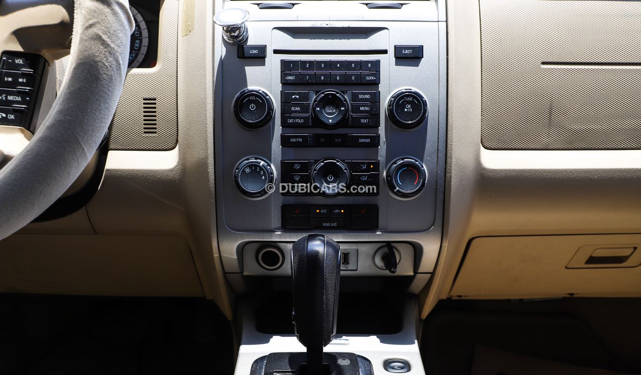 Used Ford Escape XLT 2012 for sale in Sharjah - 427373