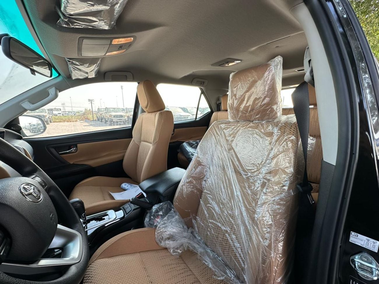 Toyota Fortuner 2025 TOYOTA FORTUNER 2.4 DSL  WHITE/TAN