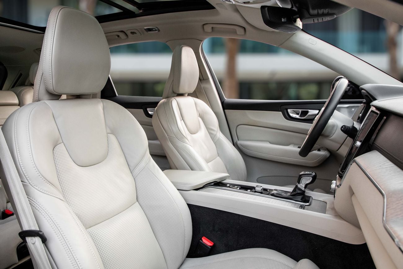 Volvo XC60 XC60 T5 Inscription | 2,057 P.M | 0% Downpayment | VOLVO SERVICED!