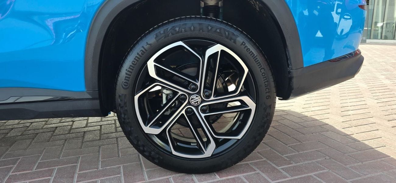 MG One LUXURY