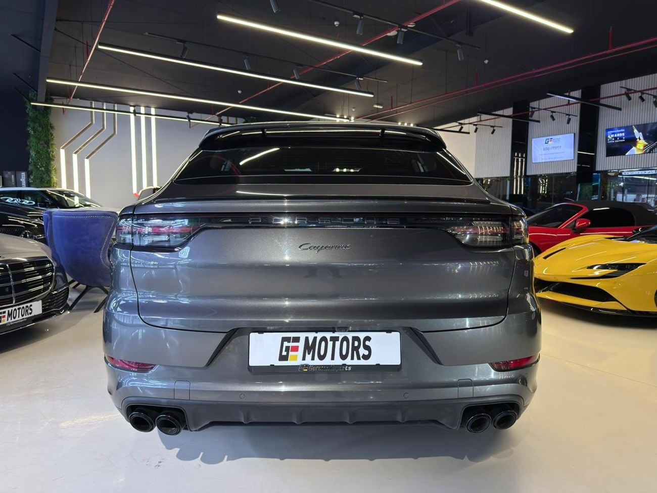 Porsche Cayenne STD Base Coupe 2023 Porsche Cayenne Coupe - GCC Specs - Full service history available