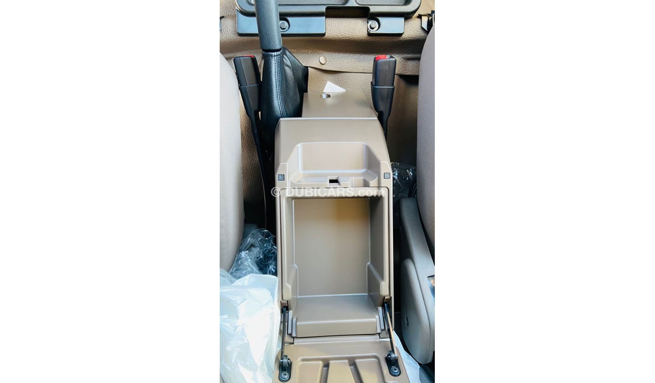 Toyota Land Cruiser 2023 Toyota Land Cruiser 71 4.0L V6 with Difflock