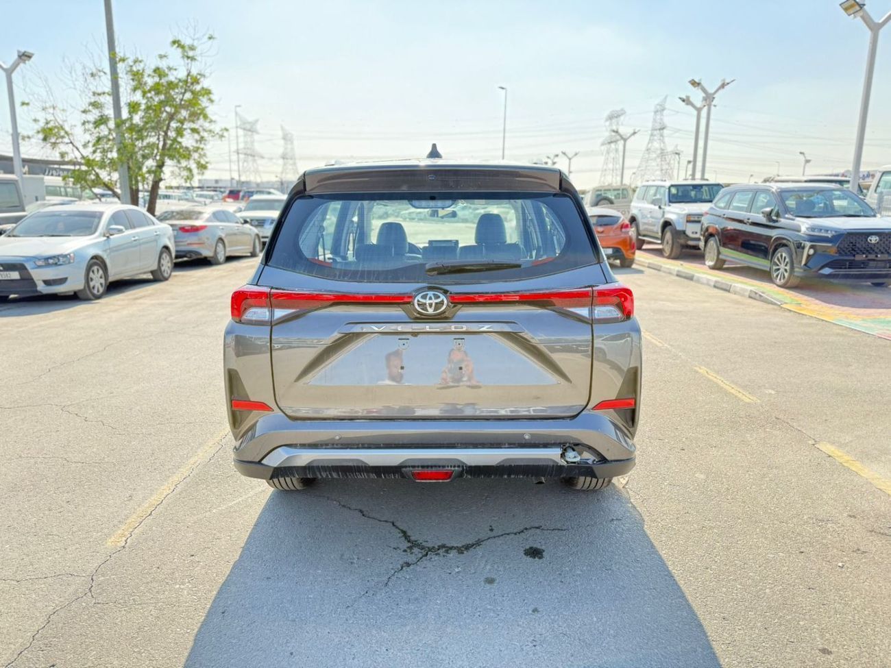 Toyota Veloz VELOZ - V Full Option 1.5L 4 Cylinders - 7 Seats 2025 Model