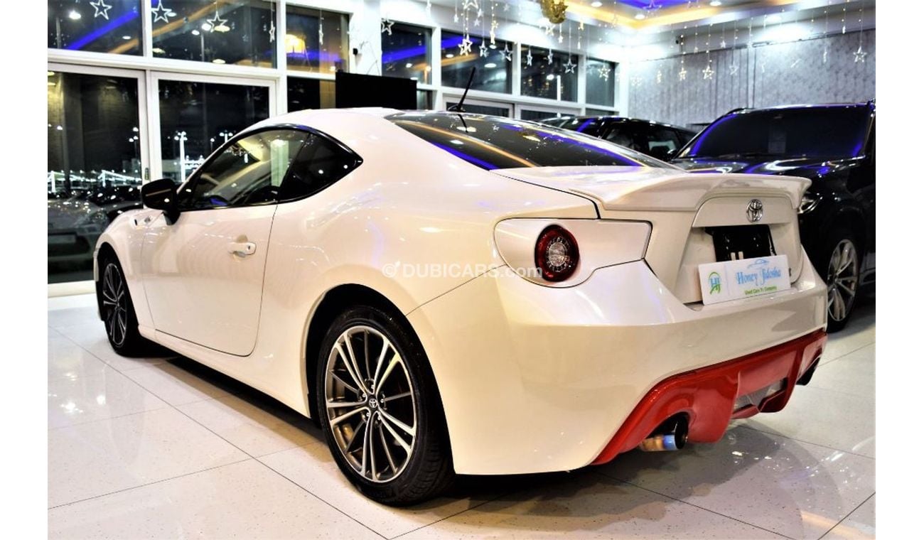 Toyota 86 GTX 86 2014 Model!! in White Red Color! GCC Specs