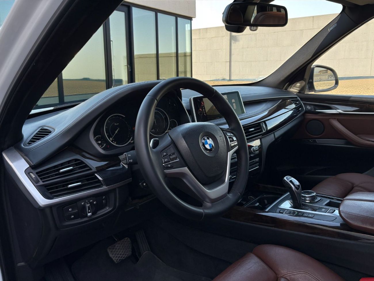 BMW X5 50i Exclusive 4.4L (5 Seater) | 2015 | GCC SPECS | Full Option