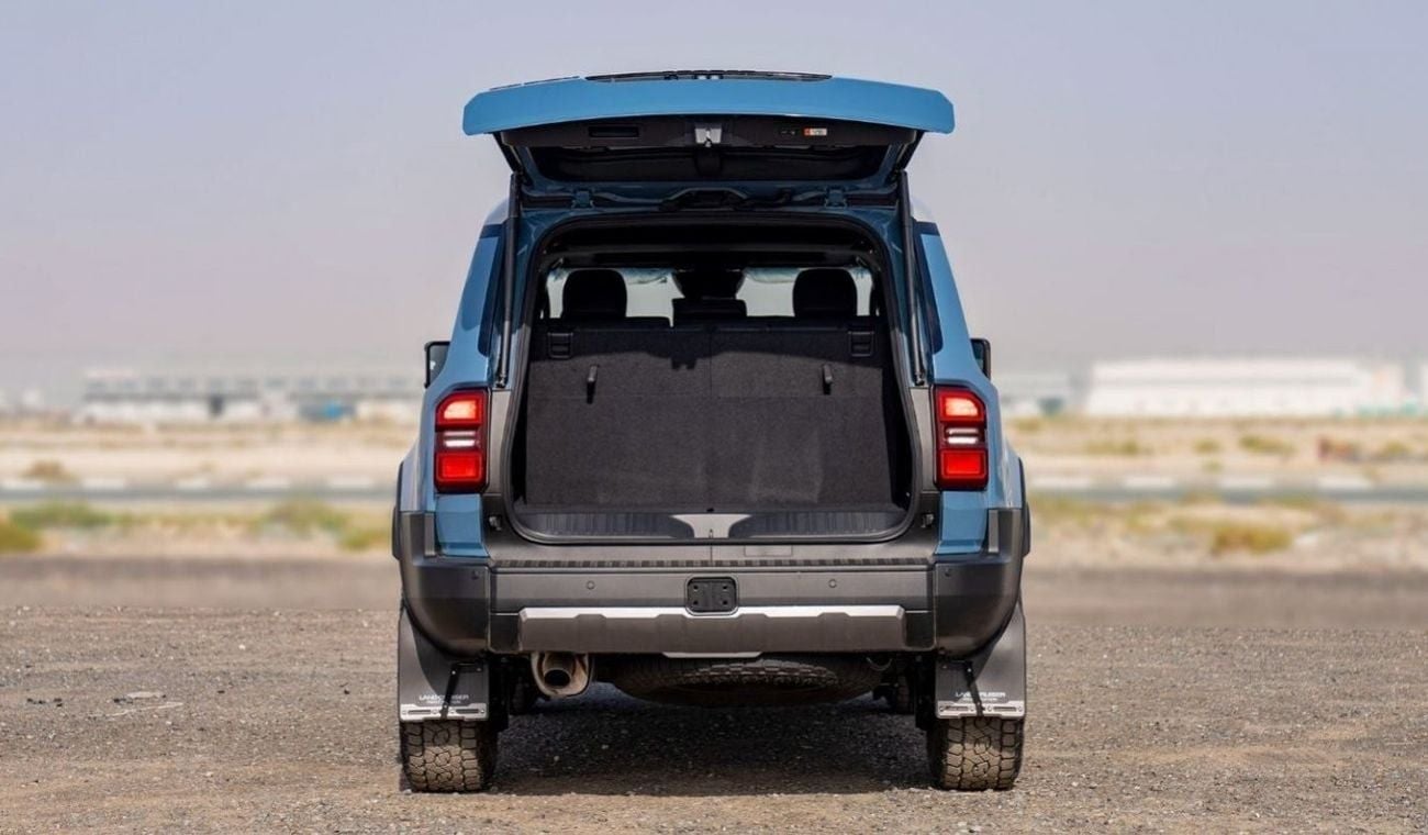 تويوتا برادو PRADO 250 2.8D AT FIRST EDITION MY2025 – BLUE & GREY ROOF