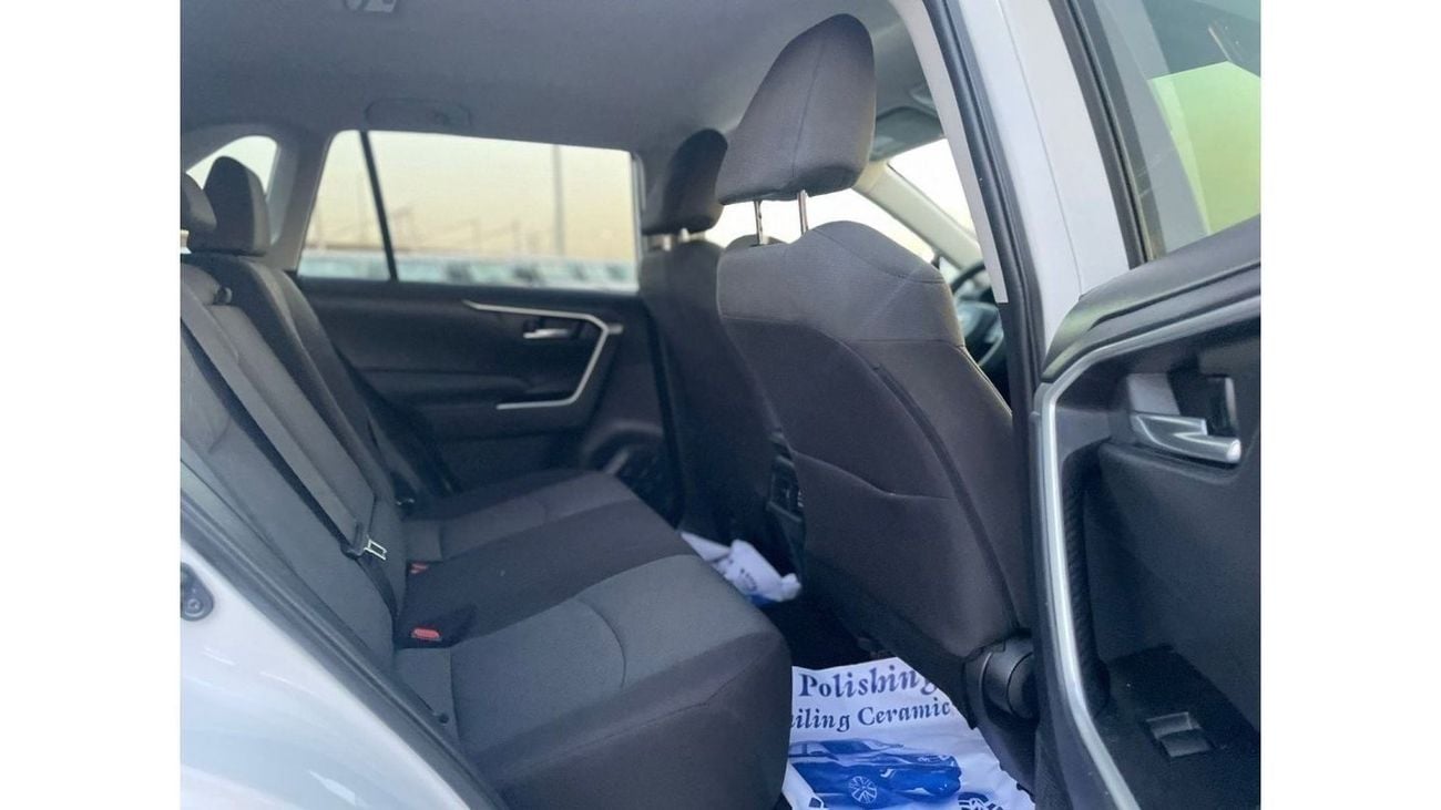 تويوتا راف ٤ 2021 Toyota Rav4 XLE 2.5L V4 Push Start Electric Seat -  UAE PASS