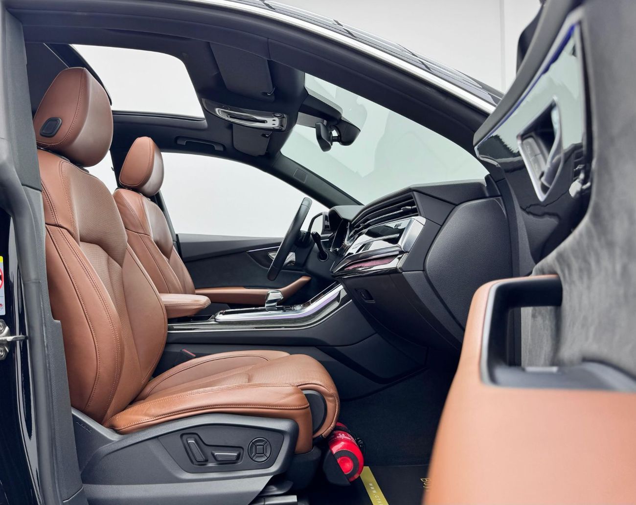 Audi Q8 55 TFSI quattro S-Line 3.0L (336 HP) 2019 Audi Q8 55TFSI Quattro S-line, Full Agency Service History