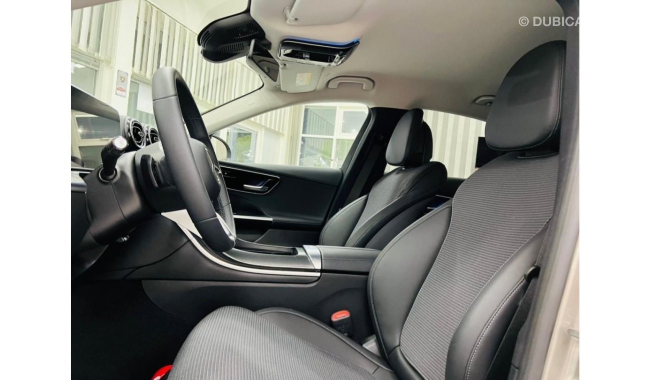 Mercedes-Benz C 200 Premium Brand New .. Warranty .. 4 Cyl .