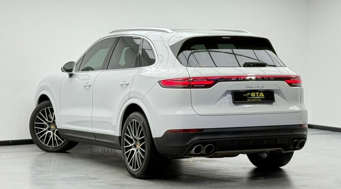 بورش كايان S 2.9L (440 HP) 2018 Porsche Cayenne S, Full Porsche Service History, Sport Chrono Package, Excellen