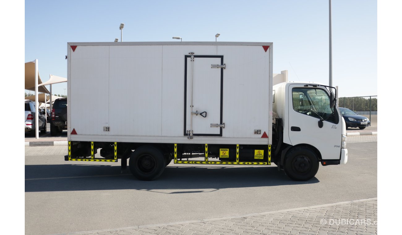 Hino 300 SERIES 714 WITH BOX PICKUP TRUCK