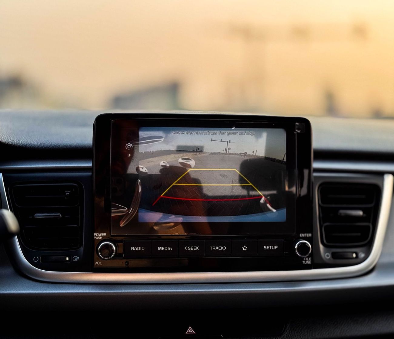 Kia Rio EX 1.4L (107 HP) Sedan Kia Rio 1.4L 2022 GCC accident free in excellent condition 581 P.M