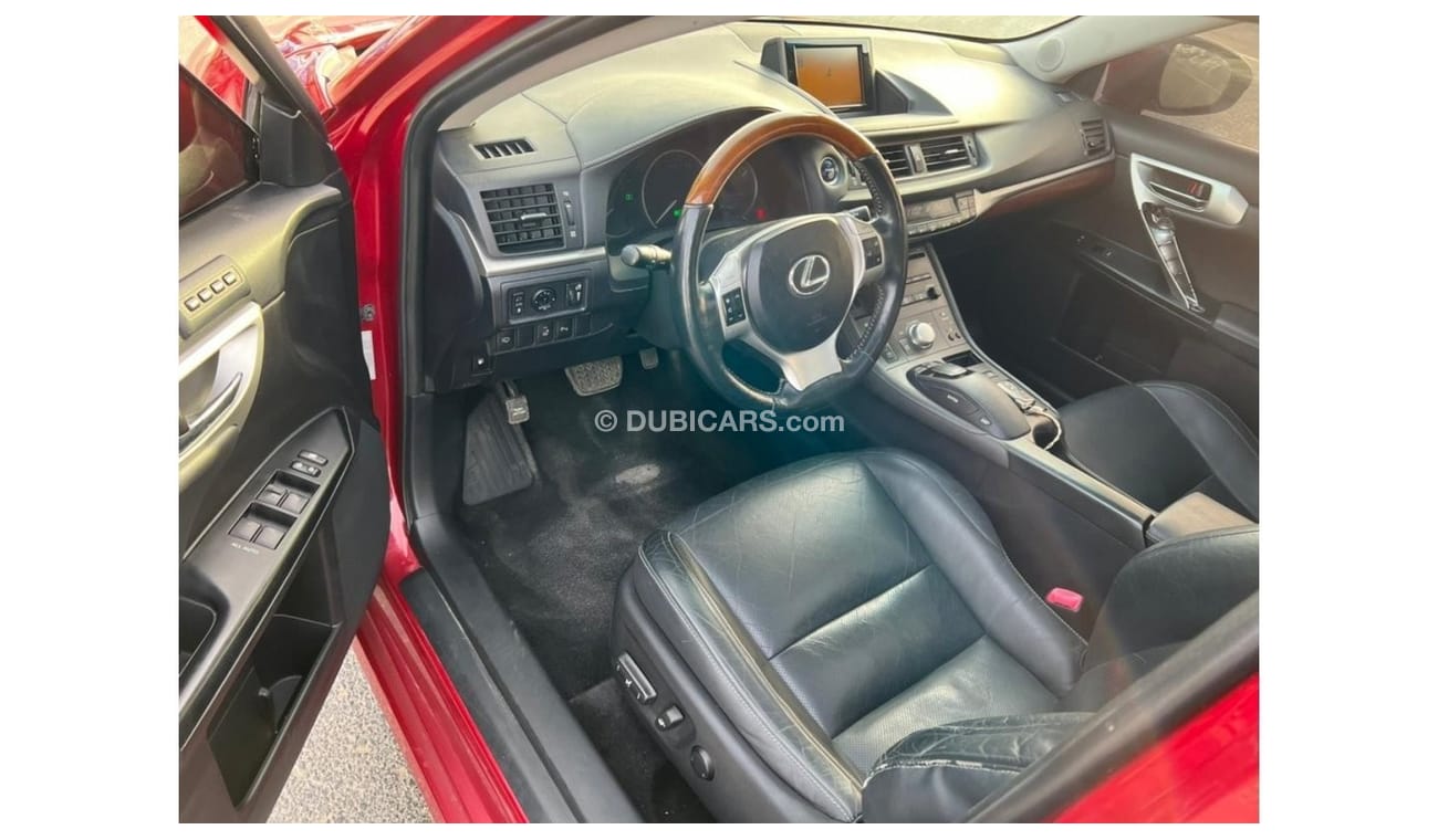 Lexus CT 200h 2011 Lexus CT 200H Hybrid Full Option Very Well Maintained Vehicle