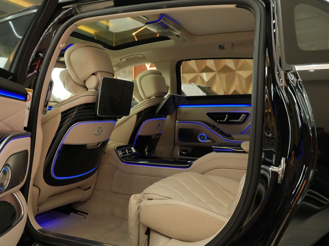 مرسيدس مايباخ S680 مايباخ