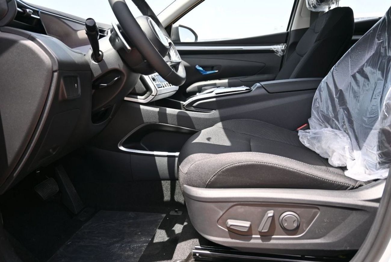 هيونداي توسون هيونداي توسون 1.6 لتر توربو دفع امامي دفع رباعي 5 ابواب عداد رقمي سقف بانورامي مقاعد كهربائية لون اب