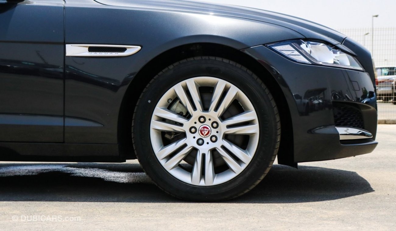 Jaguar XF 2.0P petrol automatic Prestige 300 PS Right Hand Drive