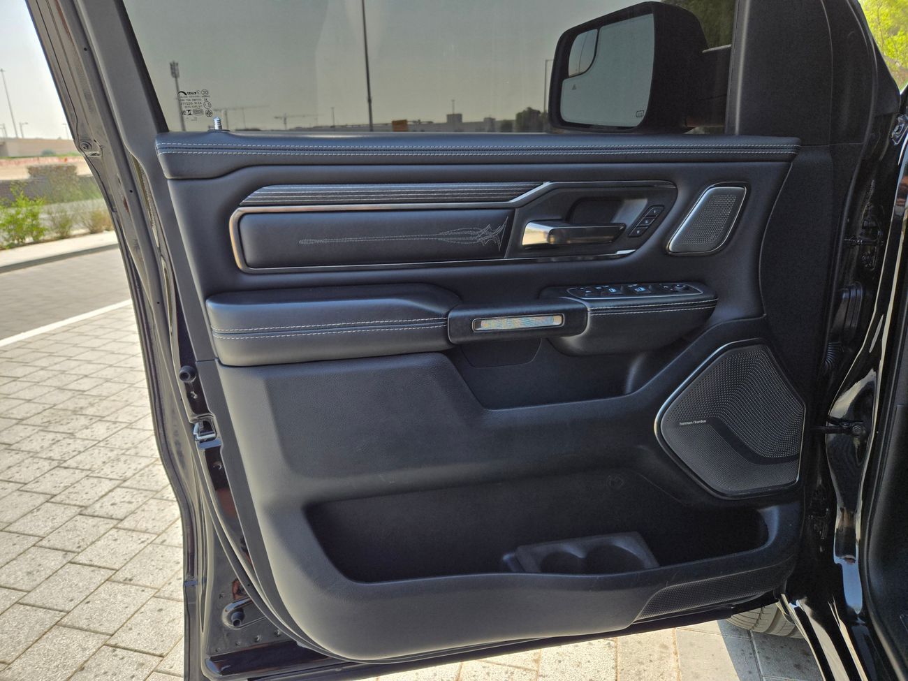 RAM 1500 Limited Night Edition