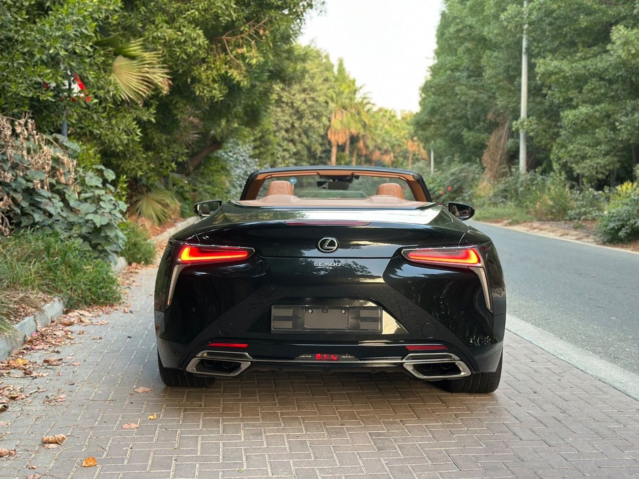 لكزس LC500 كابريوليه Titanium  5.0L