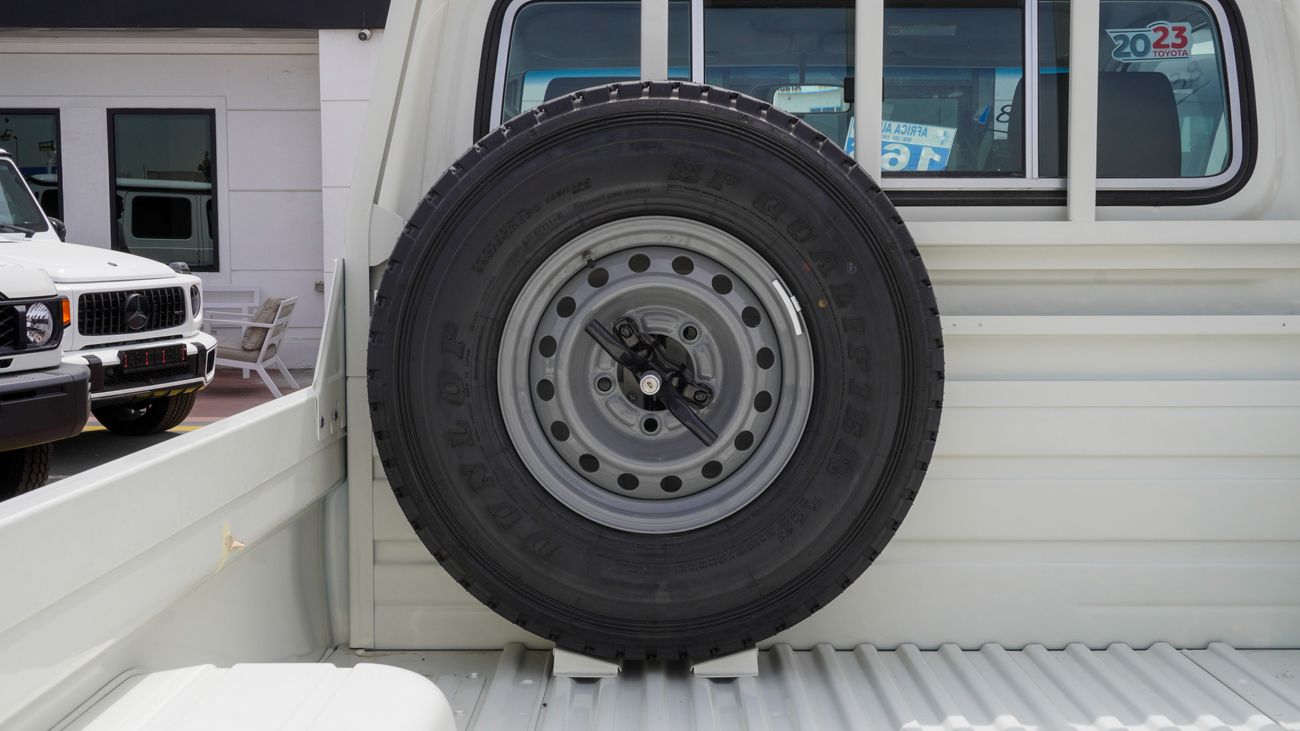 Toyota Land Cruiser Pick Up
