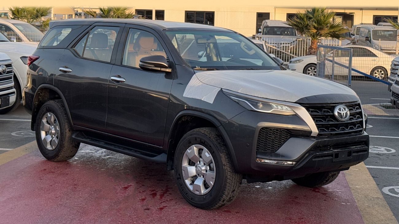 Toyota Fortuner 2025 4X4 GCC 2.4L Diesel A/T 7-Seats Brand New 0Km