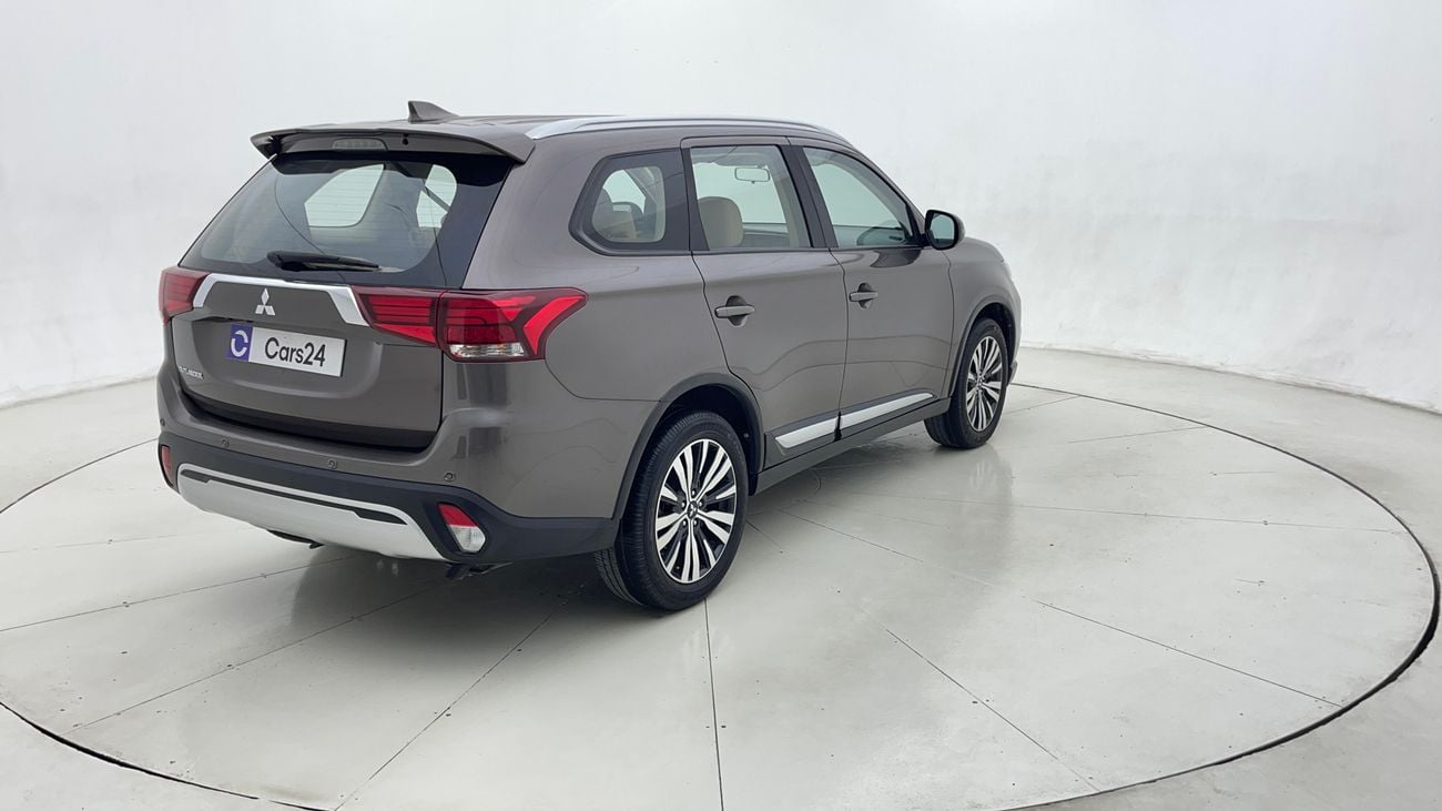 ميتسوبيشي آوتلاندر 2023 GLX MID LINE | AED 955/Month | 0 DP | 30 Day Return | Warranty | Service History