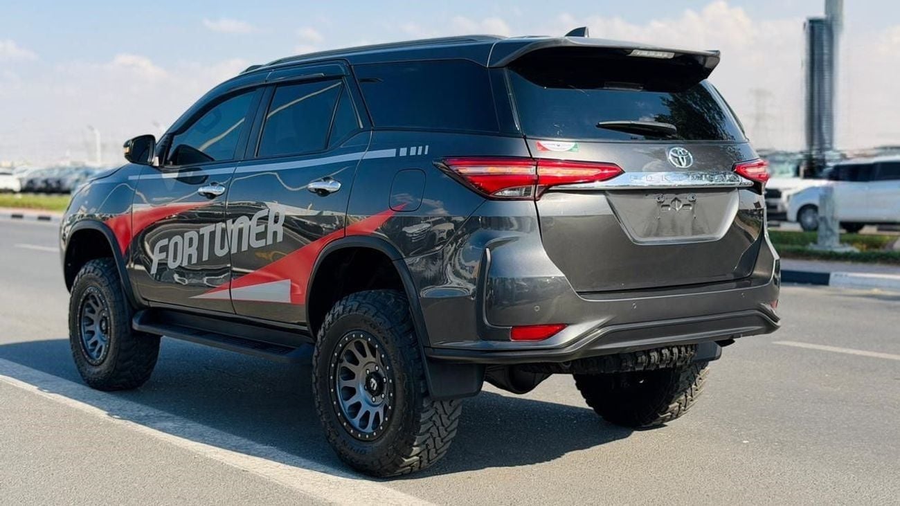 Toyota Fortuner ROOF MOUNTED LED LIGHTS | CONTROLLER SPEAKER MICROPHONE | PUSH START ENGINE | PARKING SENSOR | DIGIT