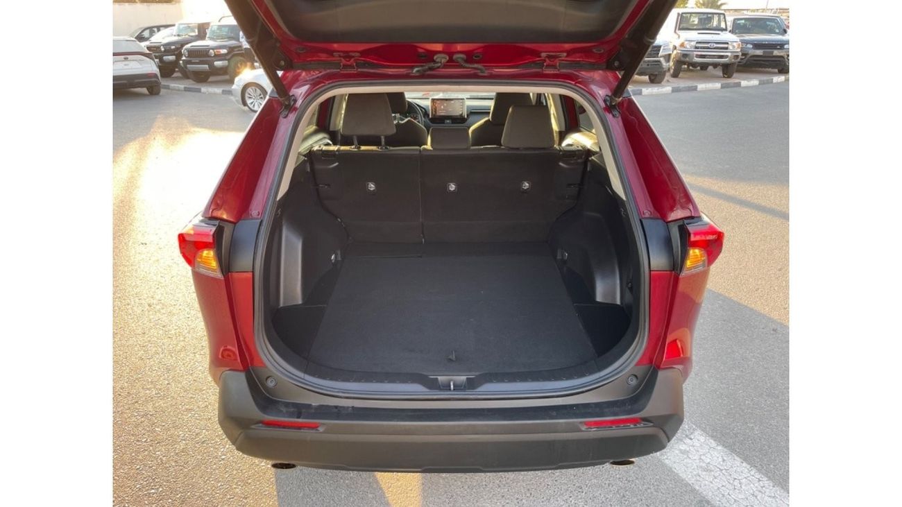 Toyota RAV4 2021 TOYOTA RAV4 XLE HYBRID 4x4 FULL OPTIONS IMPORTED FROM USA