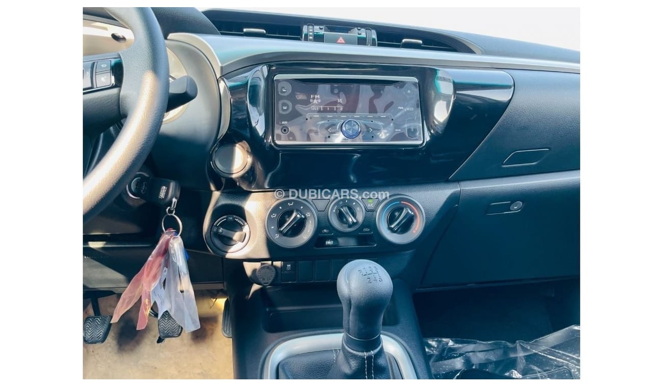 Toyota Hilux 2.4L DIESEL Manual Wide Body Tailgate Handle EUROPE SPECIFICATION Спецификация для Европы