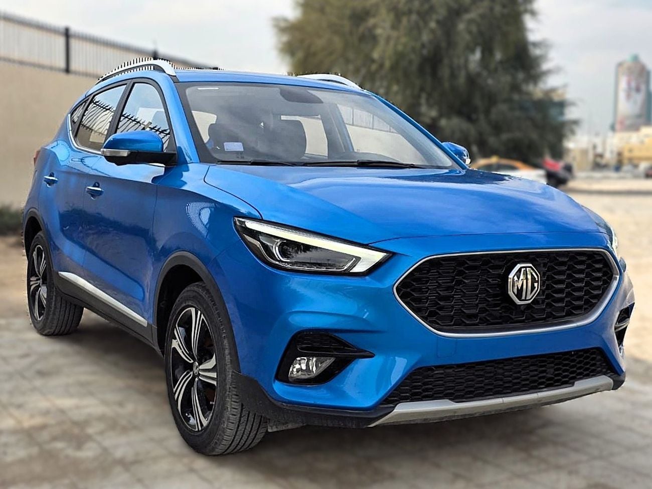 MG ZS LUXURY  1.5L A/T SUV  FWD  GCC